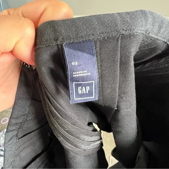 Gap Black Cotton Pleated Zipper Back Skirt Size: 2 - Picture 6 of 6